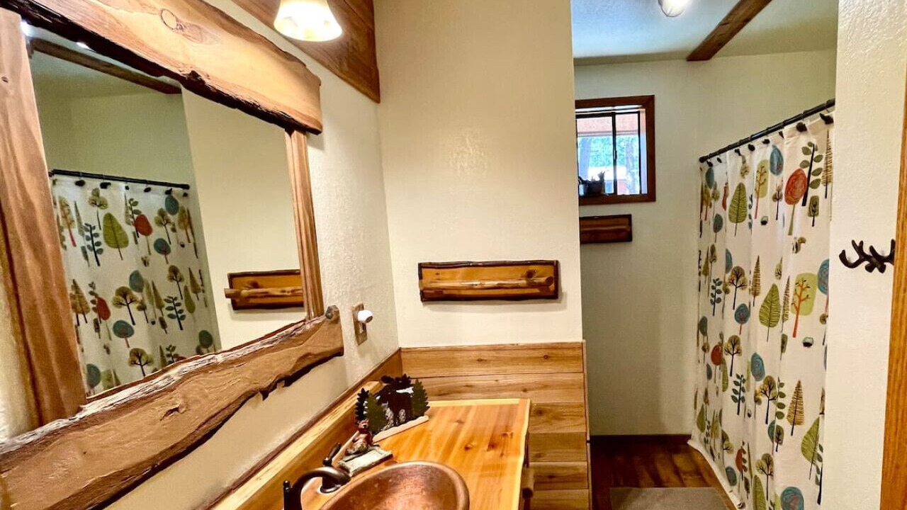 Photo of Bathroom in Wrightwood