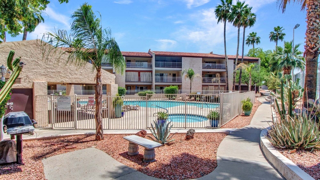 Photo of Outdoor in Lake Biltmore Village