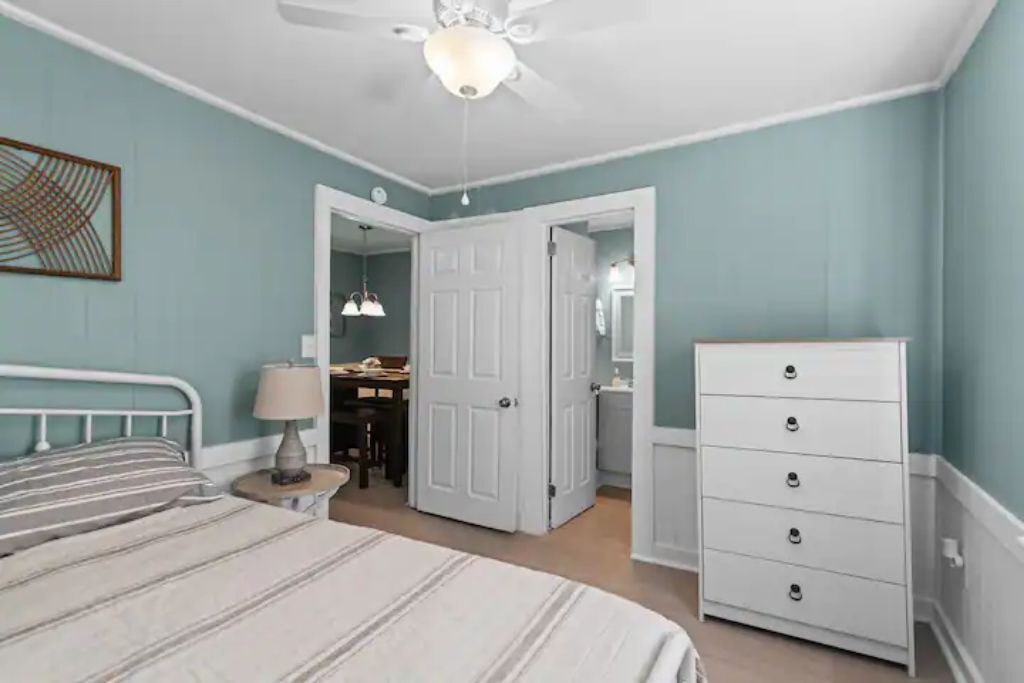 Photo of Bedroom in Fox Hill - Grandview