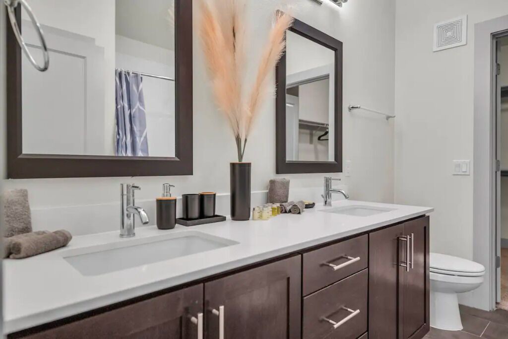 Photo of Bathroom in Fashion Square