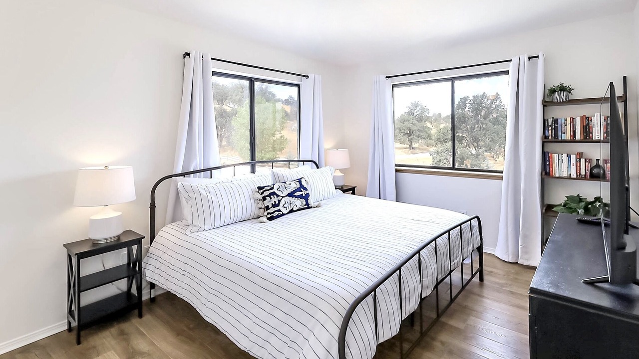 Photo of Bedroom in Stallion Springs