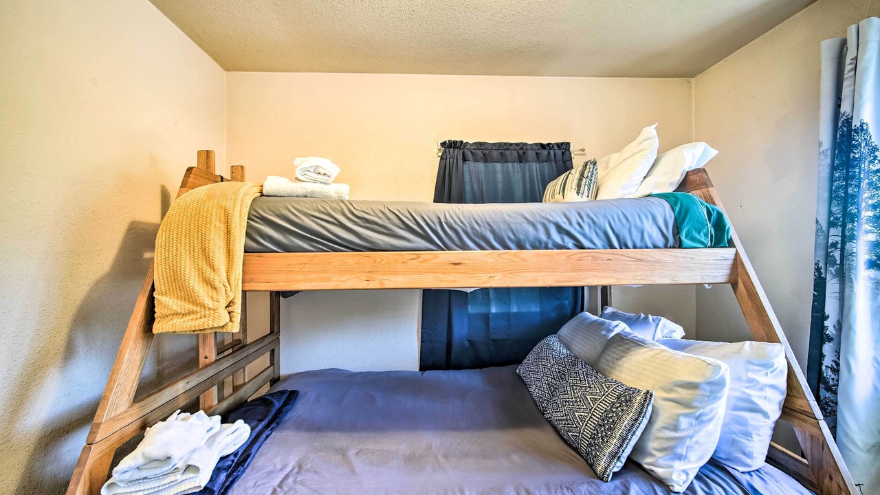 Photo of Bedroom in Big Bear Lake