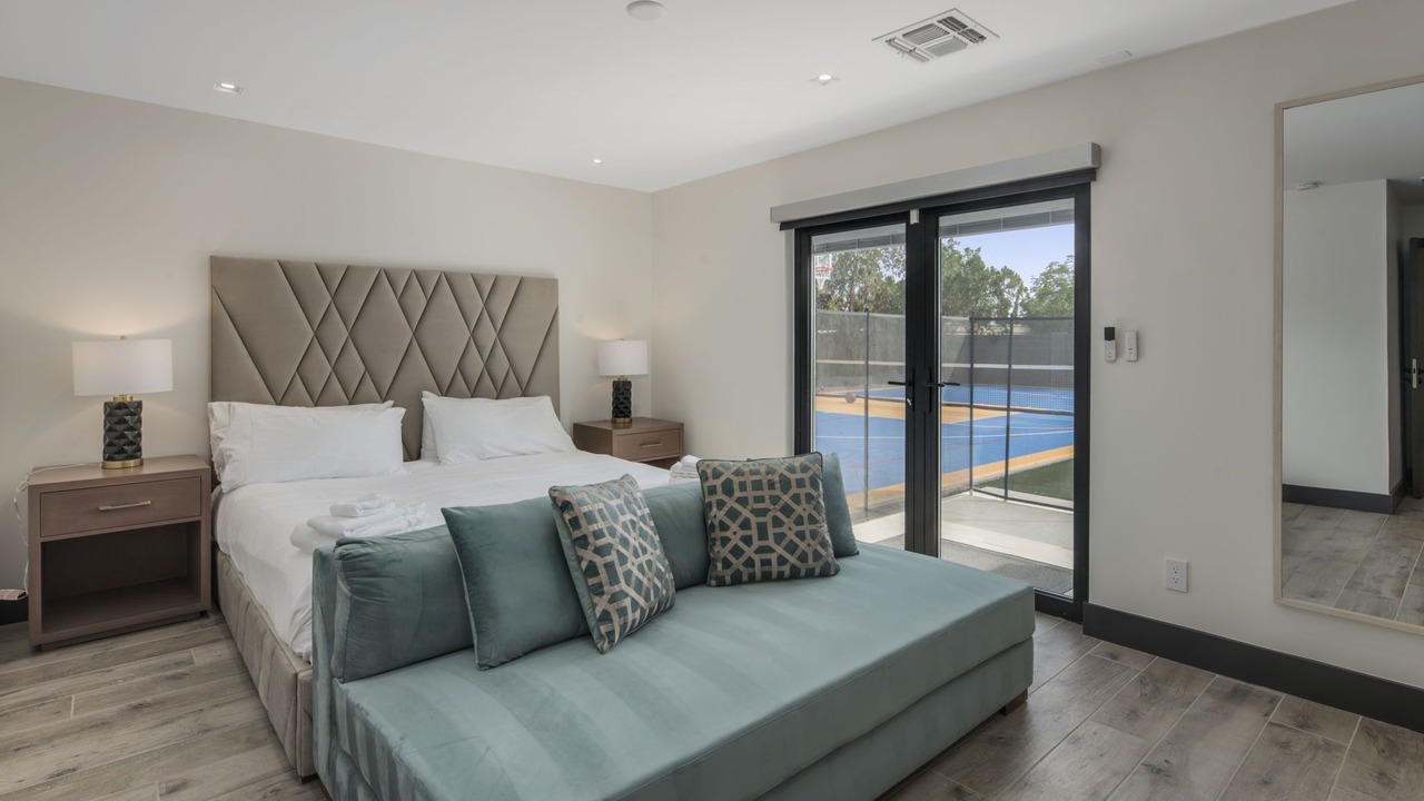 Photo of Bedroom in Paradise Valley Village
