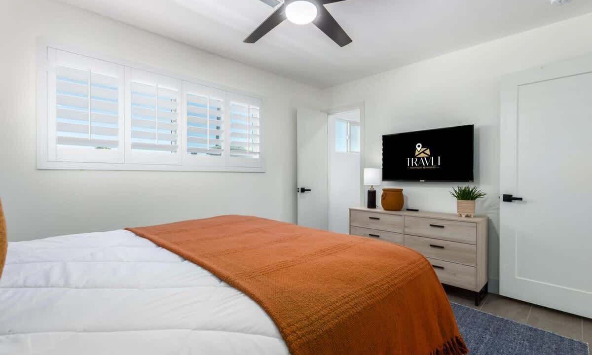 Photo of Bedroom in New Papago Parkway