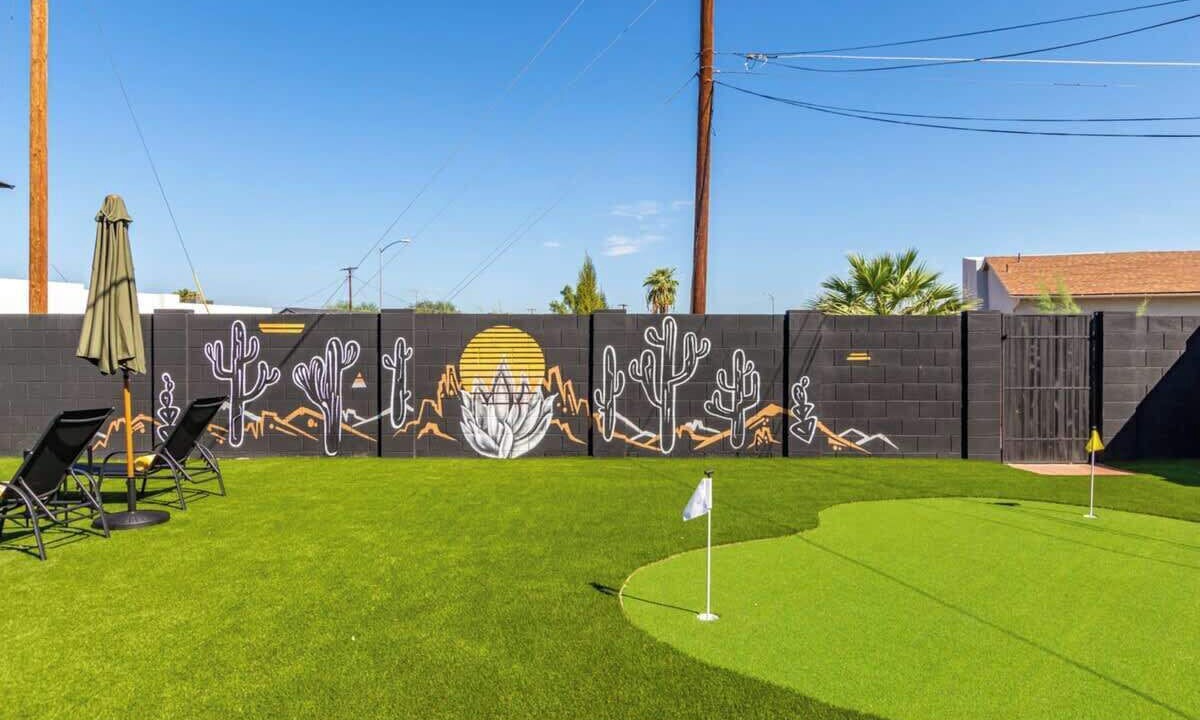 Photo of Others in New Papago Parkway