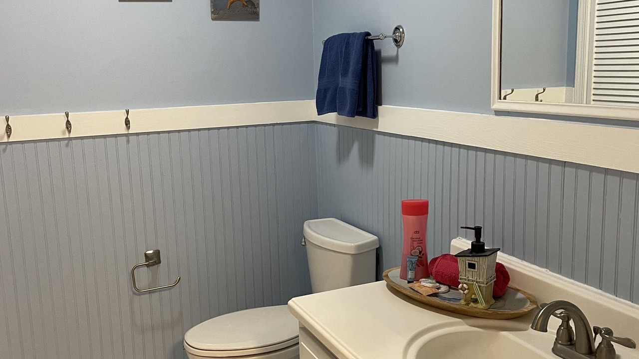 Photo of Bathroom in Chic's Beach