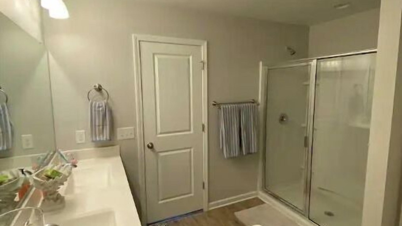 Photo of Bathroom in Murraysville