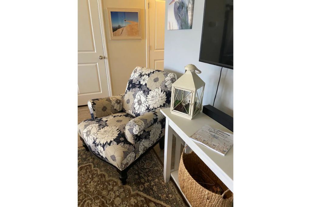 Photo of Livingroom in Murraysville
