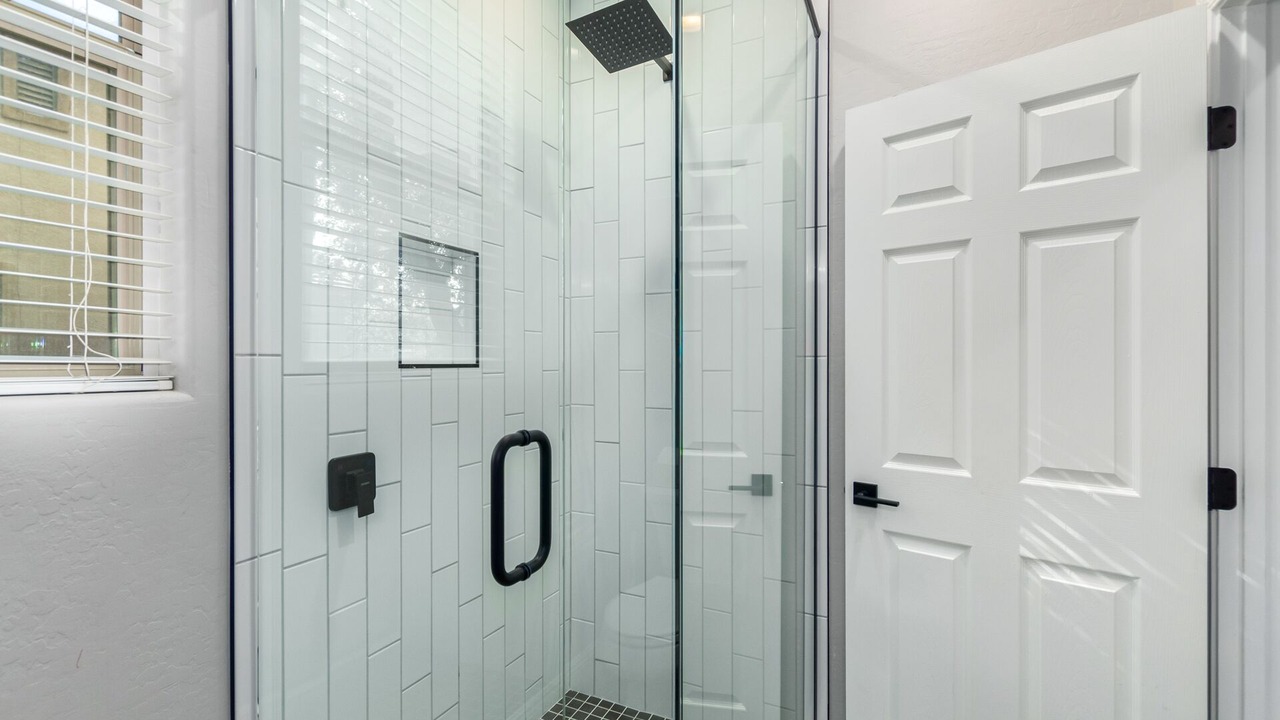 Photo of Bathroom in Cooley Station