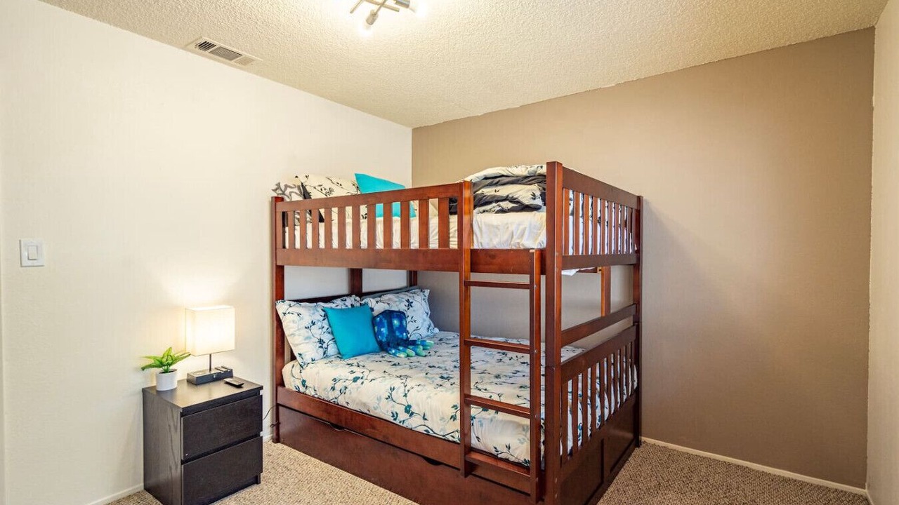 Photo of Bedroom in Oakhurst