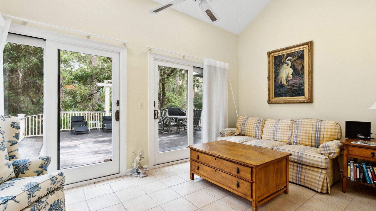 Photo of Livingroom in Vanderhorst Plantation
