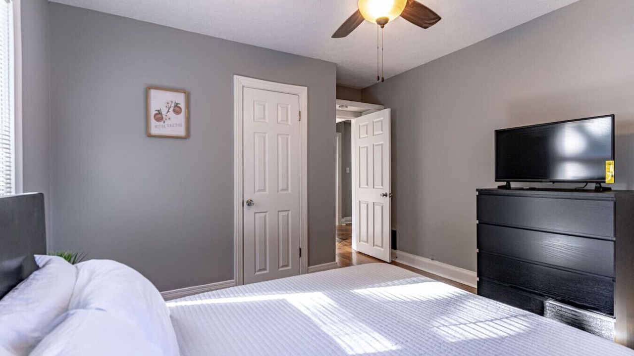 Photo of Bedroom in Beechmont