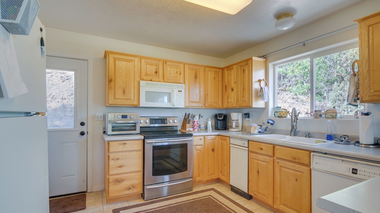 Photo of Kitchen in Long Valley Junction