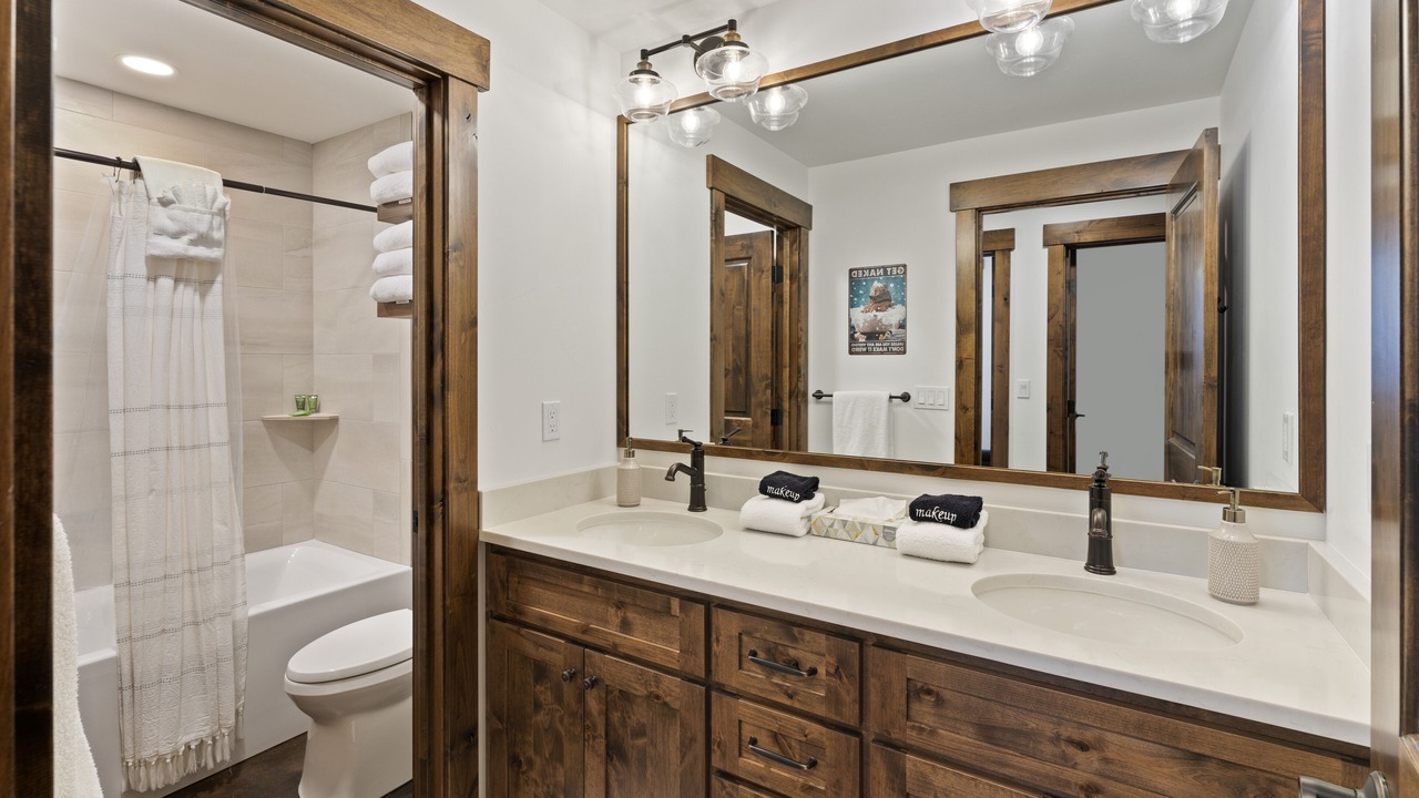 Photo of Bathroom in Sandpoint