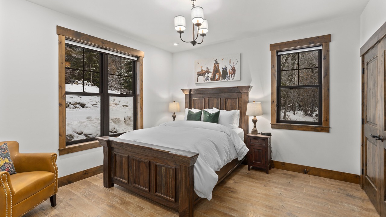Photo of Bedroom in Sandpoint