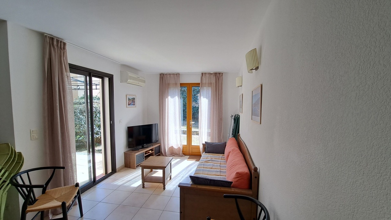 Photo of Livingroom in Lozari