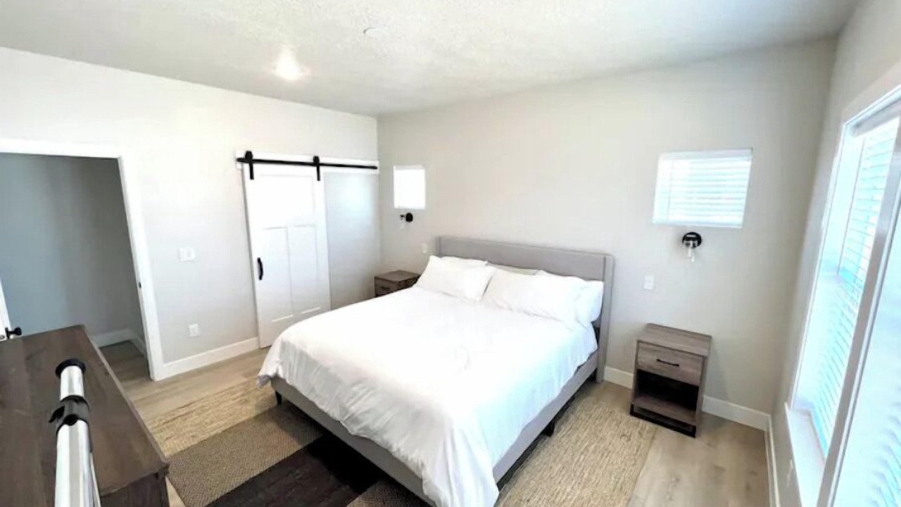 Photo of Bedroom in Enoch