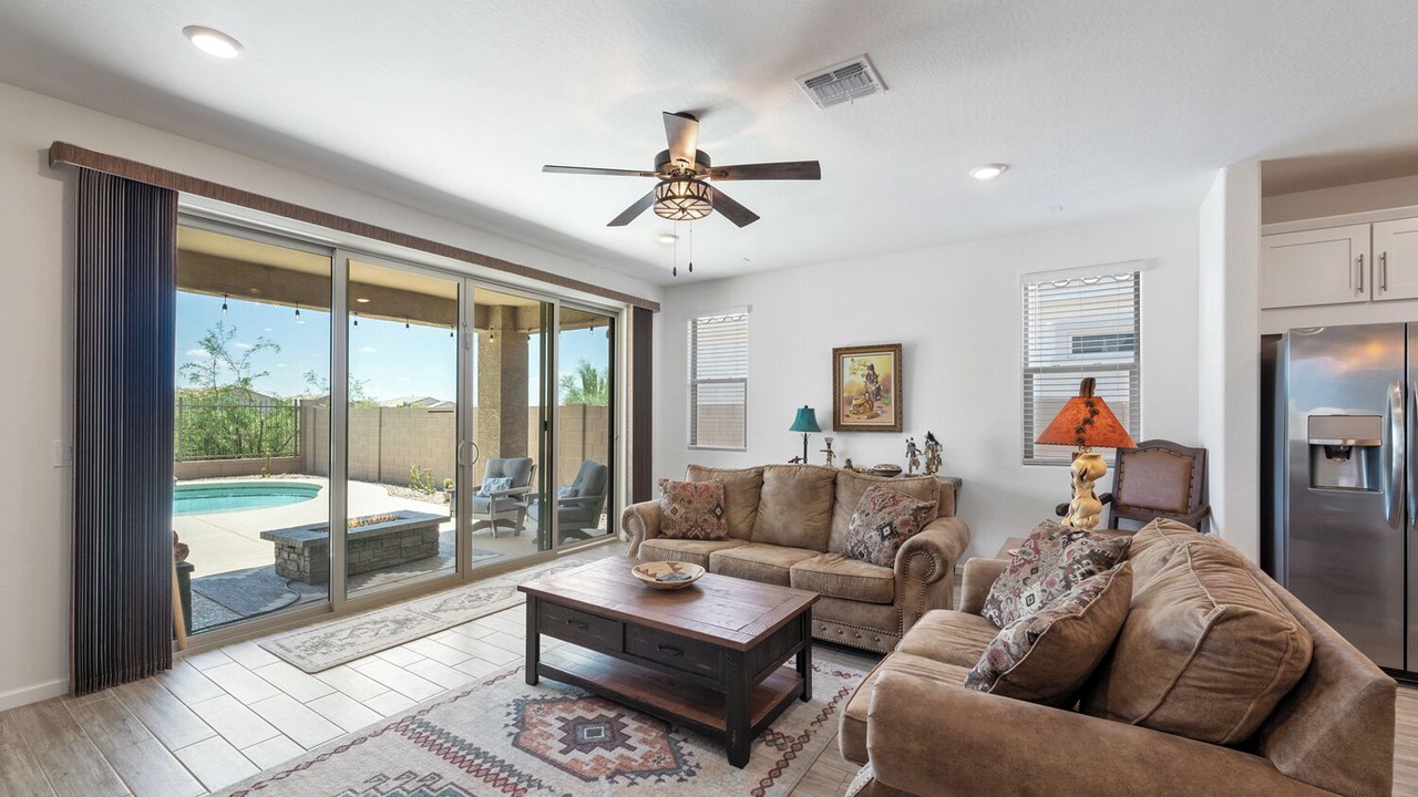 Photo of Livingroom in Gold Canyon