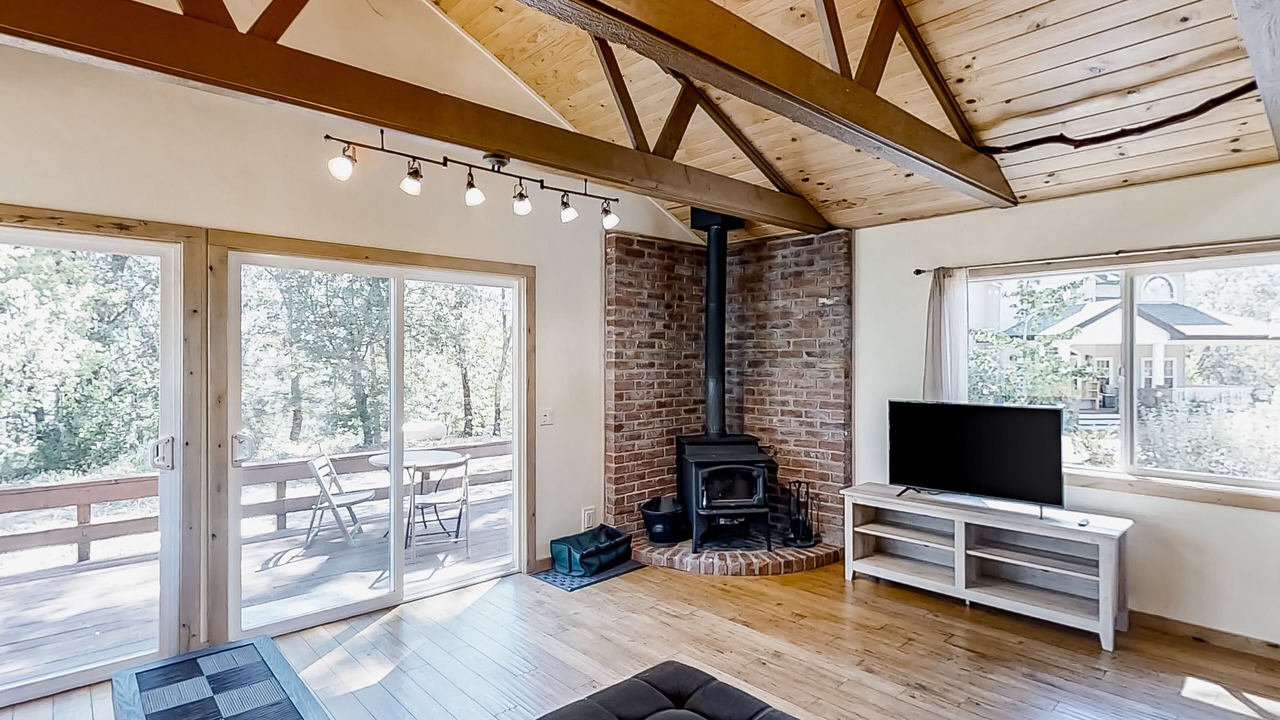 Photo of Livingroom in Cascadel Woods