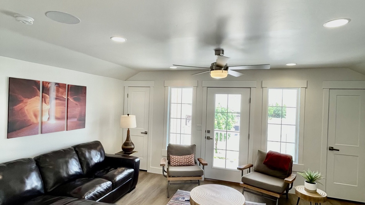 Photo of Livingroom in Hurricane