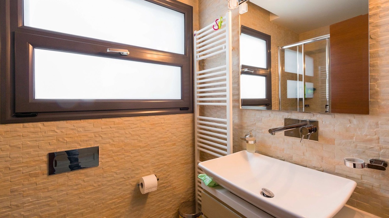 Photo of Bathroom in Ialyssos