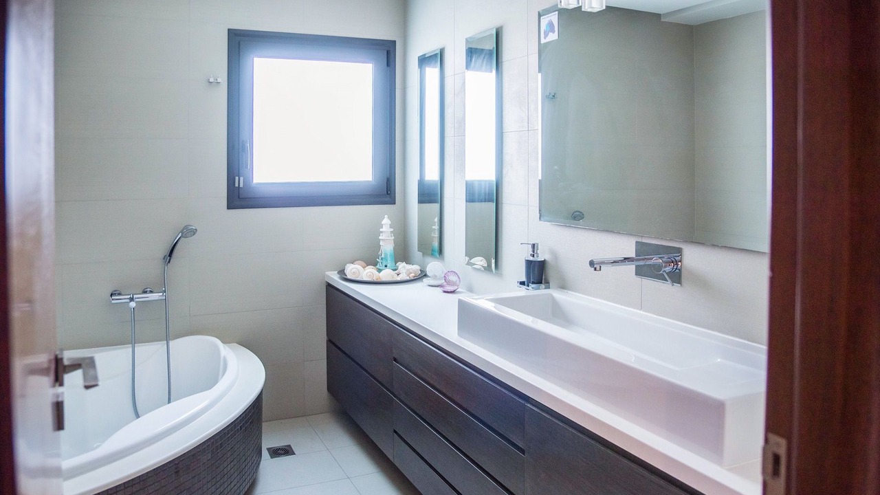 Photo of Bathroom in Ialyssos