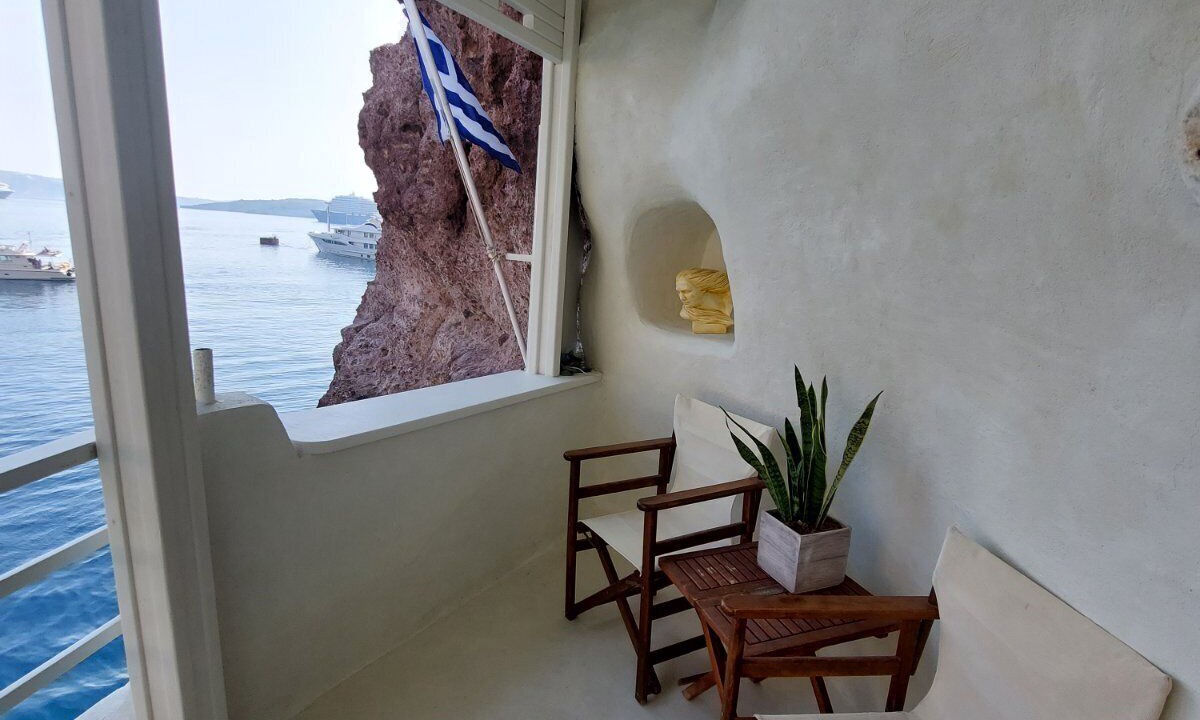 Photo of Others in Fira