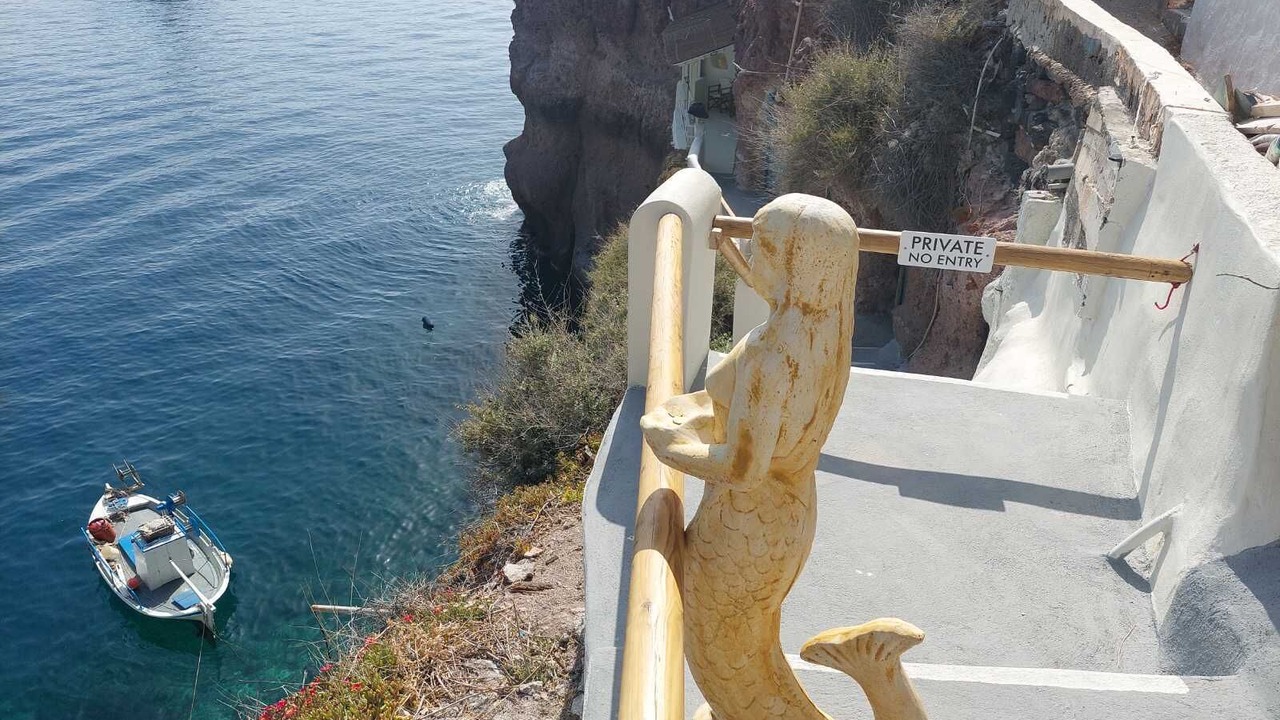 Photo of Others in Fira