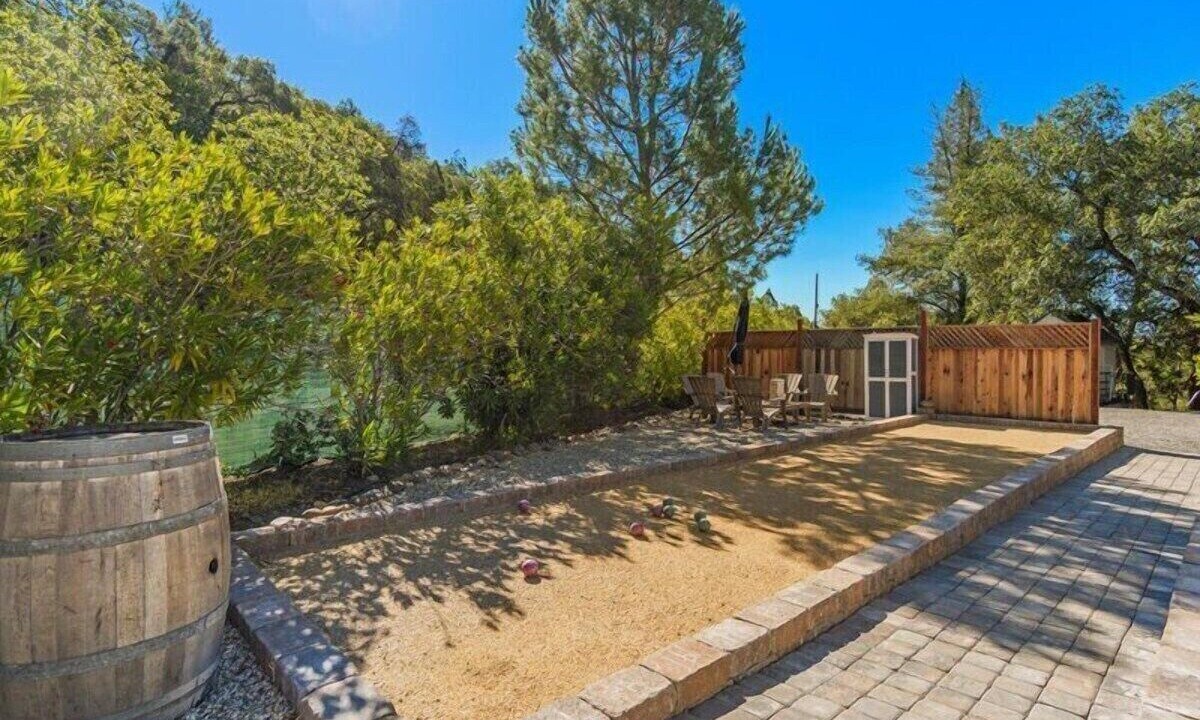 Photo of Outdoor in Cloverdale