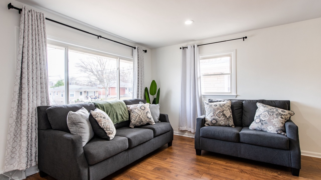 Photo of Livingroom in Iroquois