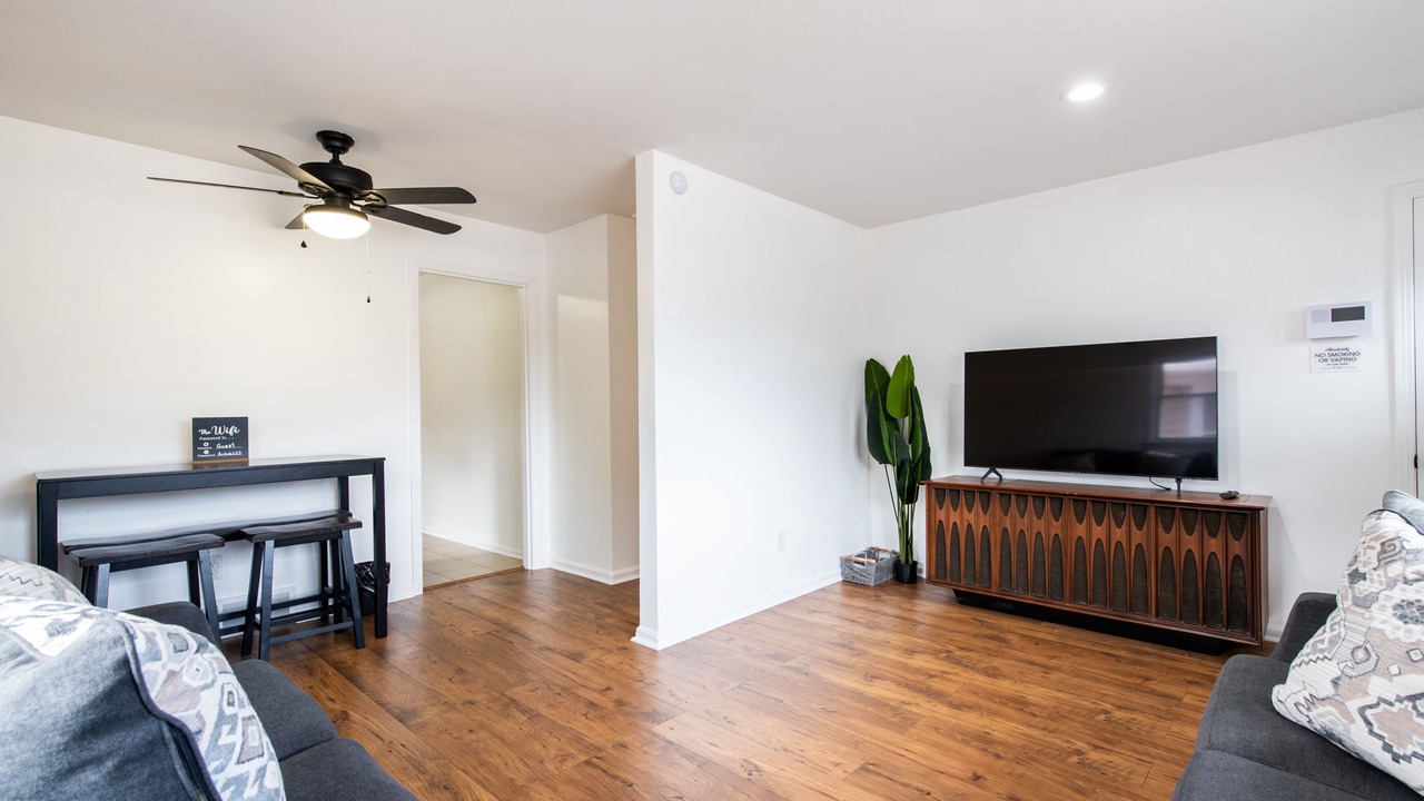Photo of Livingroom in Iroquois