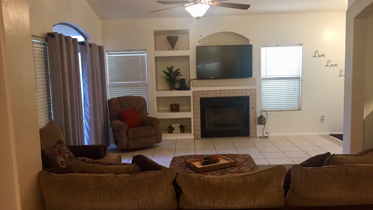 Photo of Livingroom in Saddlebrooke