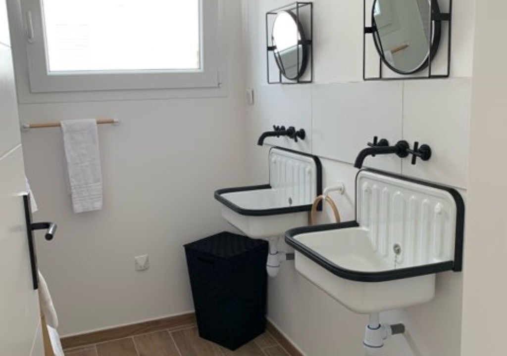 Photo of Bathroom in Ghisonaccia