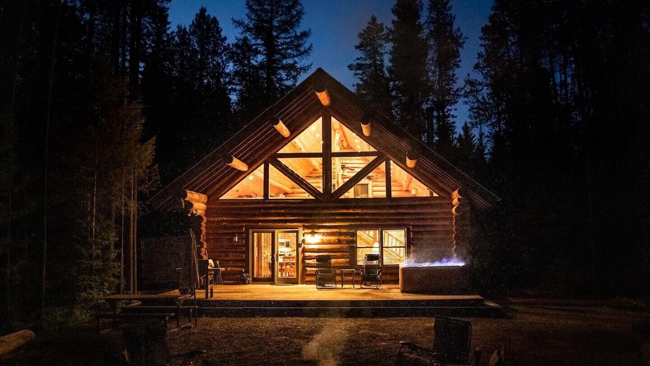 Photo of Patio Balcony in West Glacier