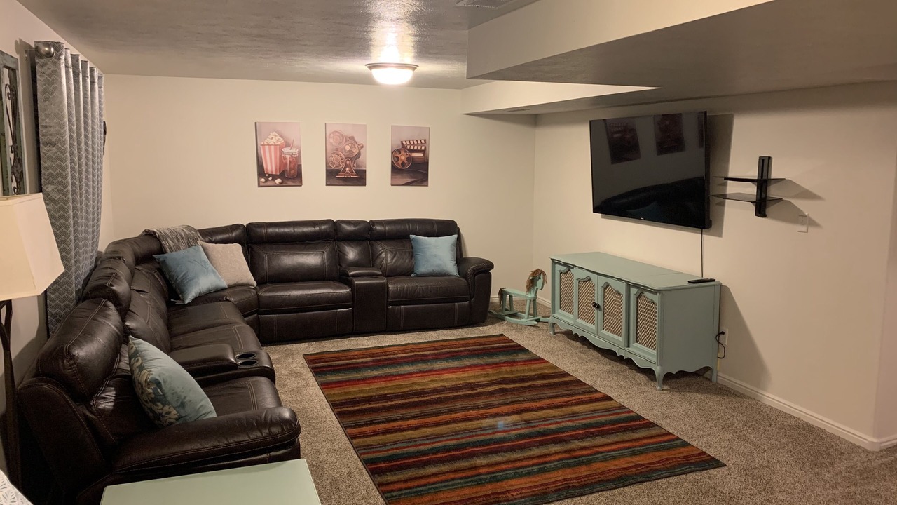 Photo of Livingroom in Ammon