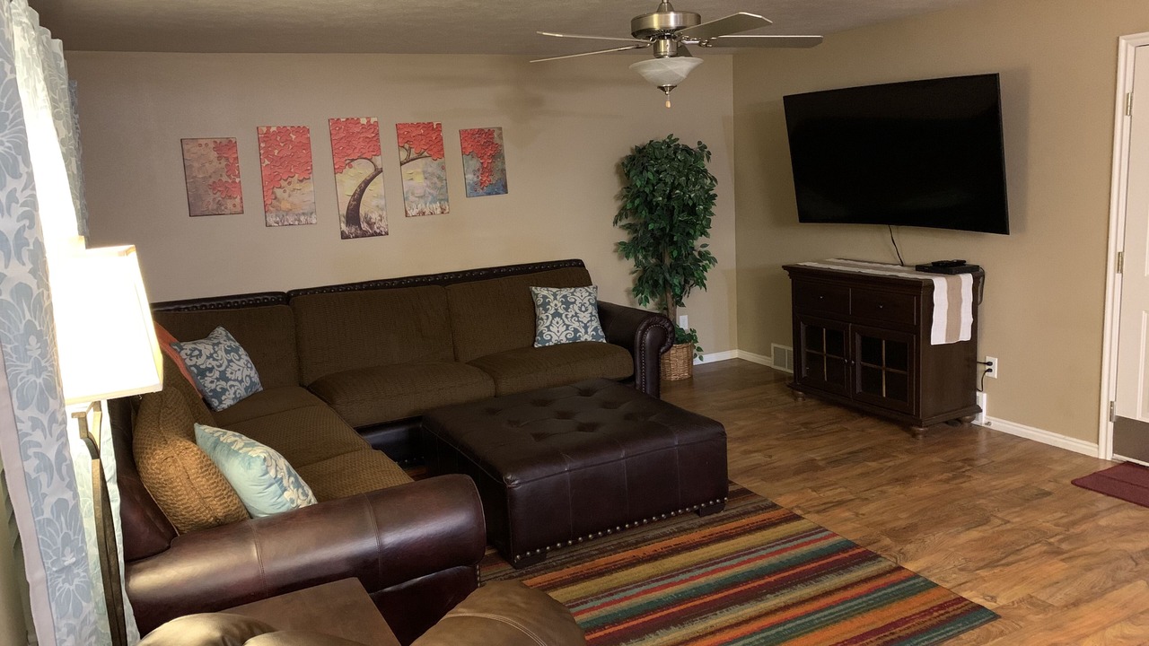 Photo of Livingroom in Ammon