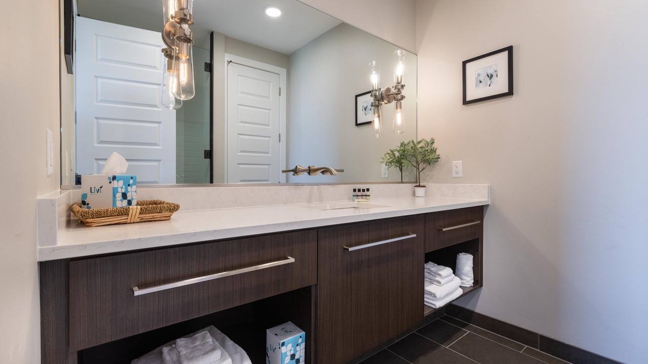 Photo of Bathroom in Hurricane