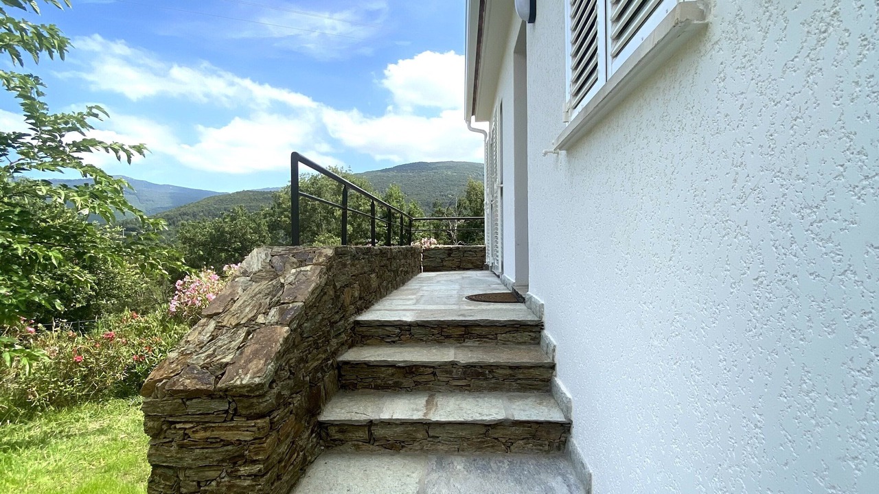 Photo of Outdoor in Murato