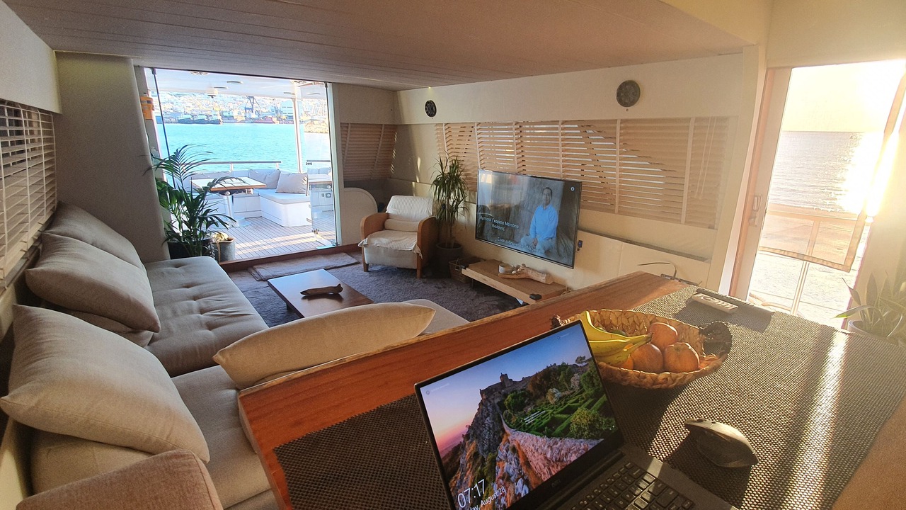 Photo of Livingroom in Ornos