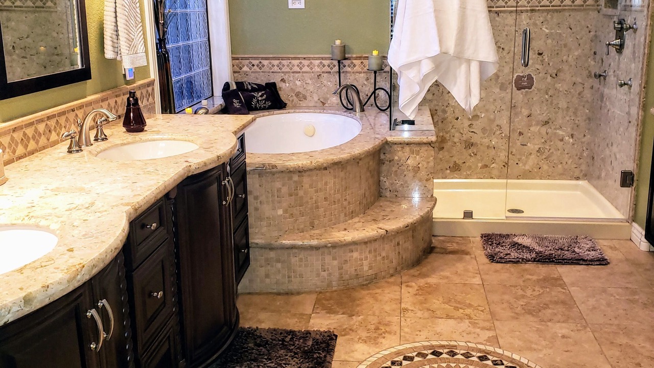 Photo of Bathroom in Fox Crossing