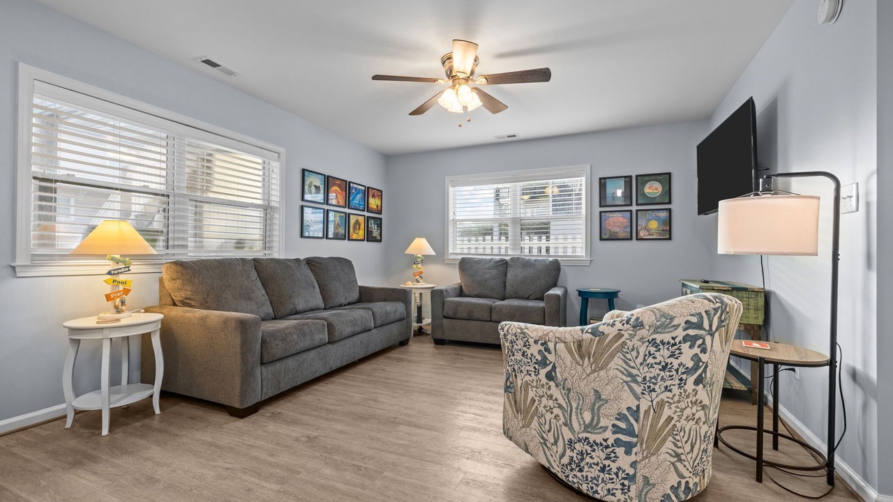Photo of Livingroom in Atlantic Beach