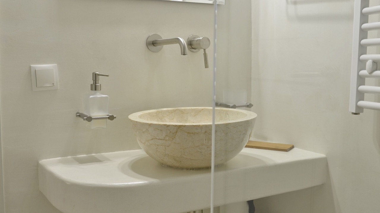 Photo of Bathroom in Katapola
