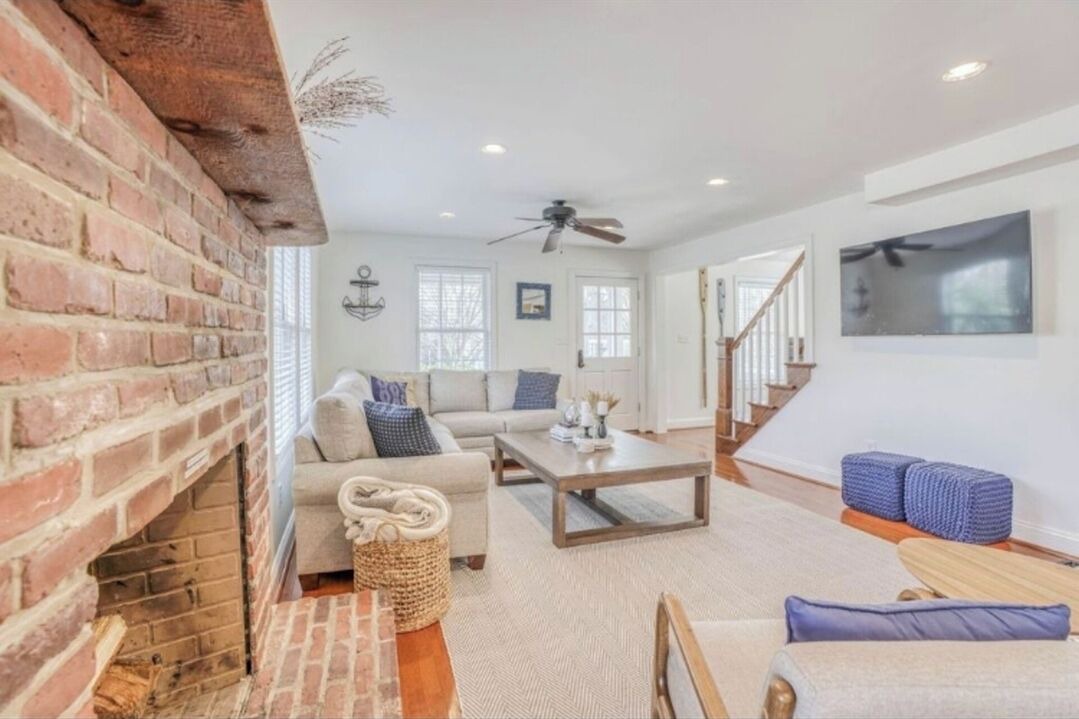 Photo of Livingroom in Murray Hill