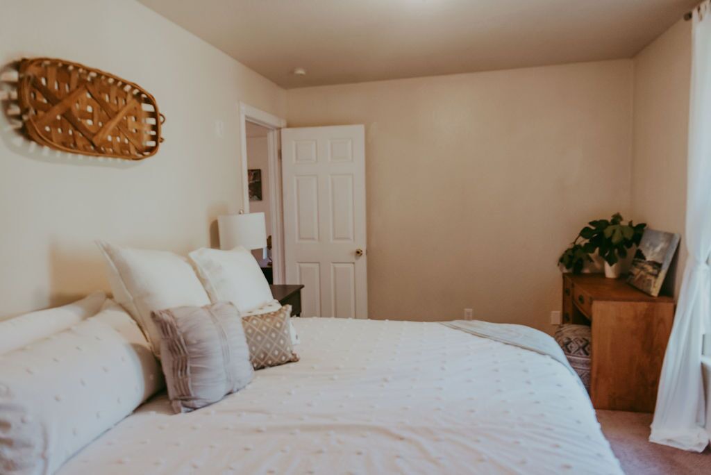 Photo of Bedroom in Cloverdale