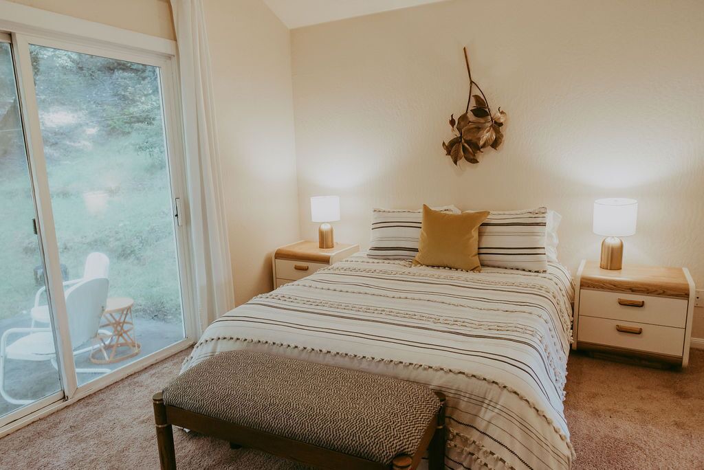 Photo of Bedroom in Cloverdale