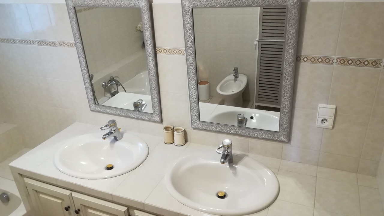Photo of Bathroom in Ghisonaccia