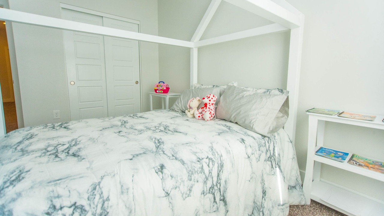 Photo of Bedroom in East Mesa
