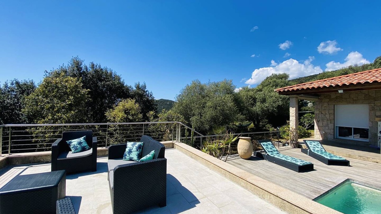 Photo of Patio Balcony in Olmeto