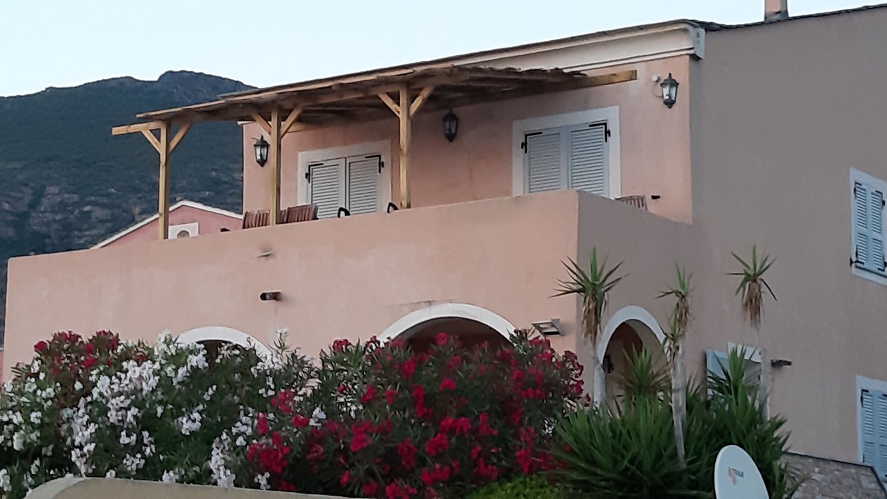 Photo of Outdoor in Centuri
