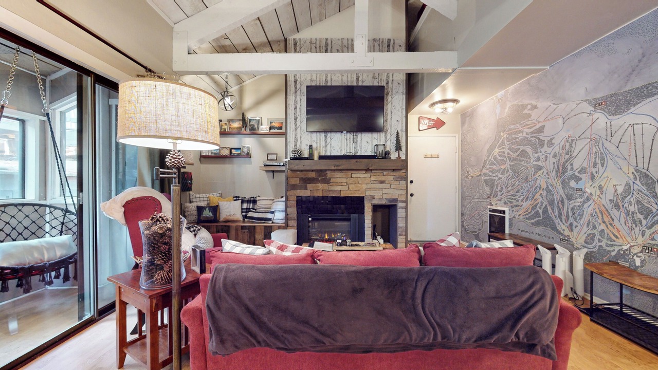Photo of Livingroom in Majestic Pines